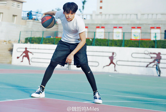 山东宝藏男孩魏哲鸣的另类人生多才多艺快来抱走