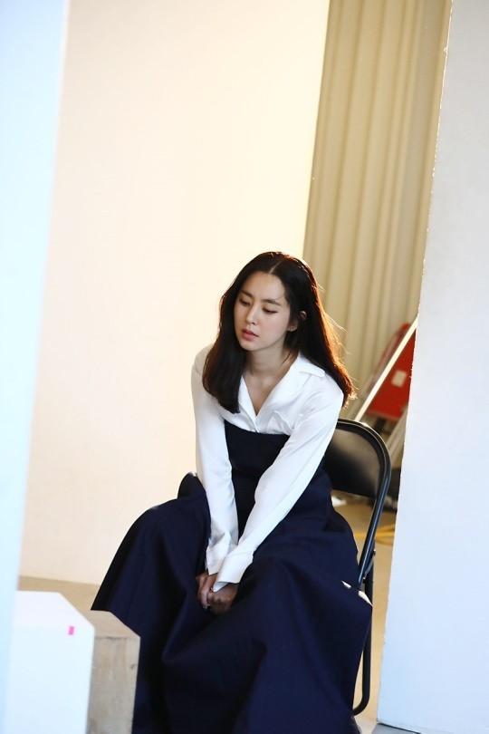 韩国女艺人韩彩雅未公开时装照首次曝光