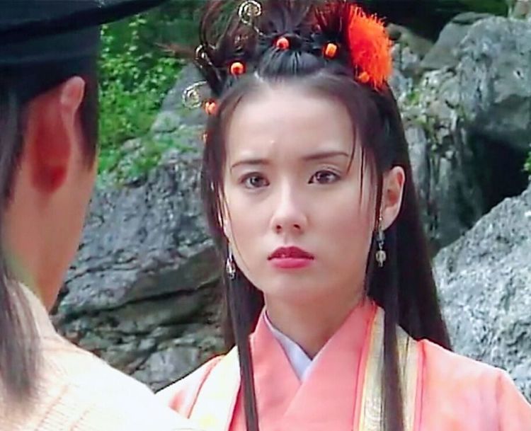 她当红时退圈,嫁小3岁富豪丈夫,今42岁儿女双全依然很美!_林湘萍