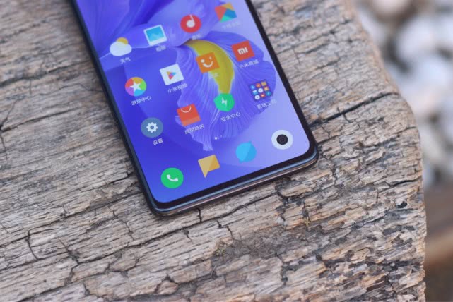 redmik20pro亮相性能最强855新机卢伟冰真刚