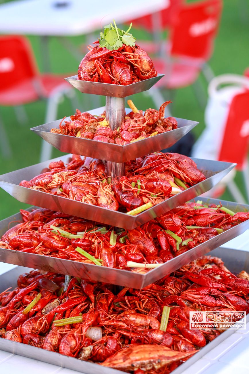 泡温泉盱眙小龙虾吃多少送多少六一儿童节只在品膳阁温泉小龙虾美食节