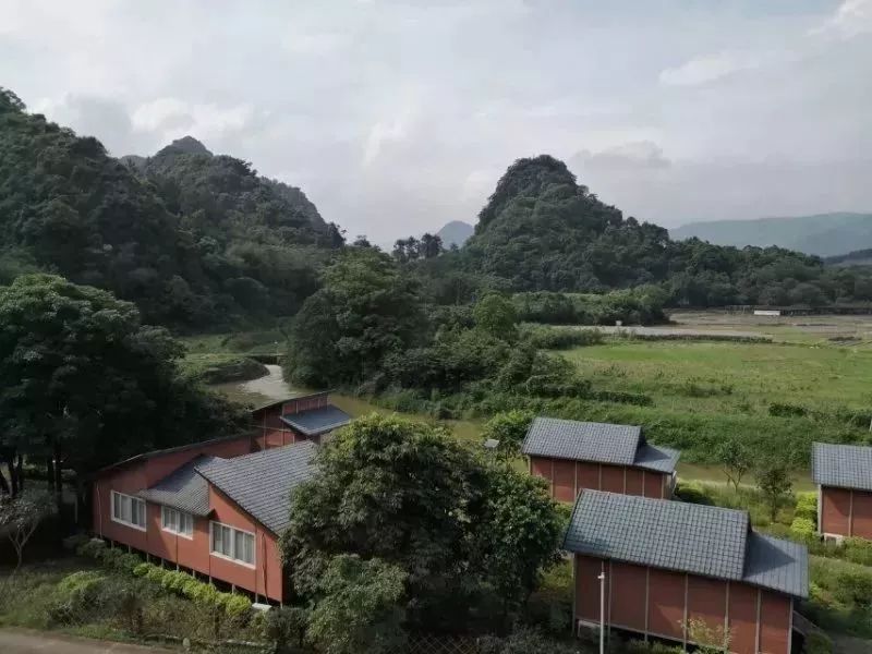 雲水謠禾寨村落位於英紅鎮水頭村委,雲水謠與禾寨實際上指同一地方.