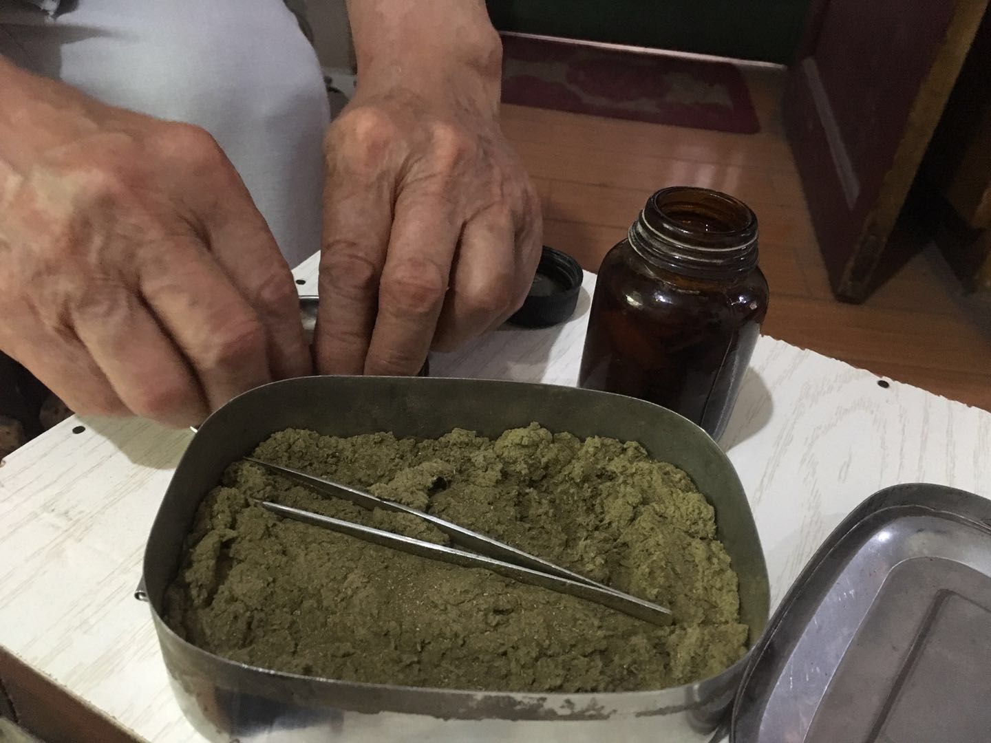 当代传统中医药史上的重大发明胡氏药灸