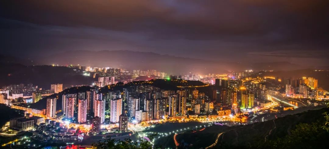 綦江一座24小时美景不打烊的城市