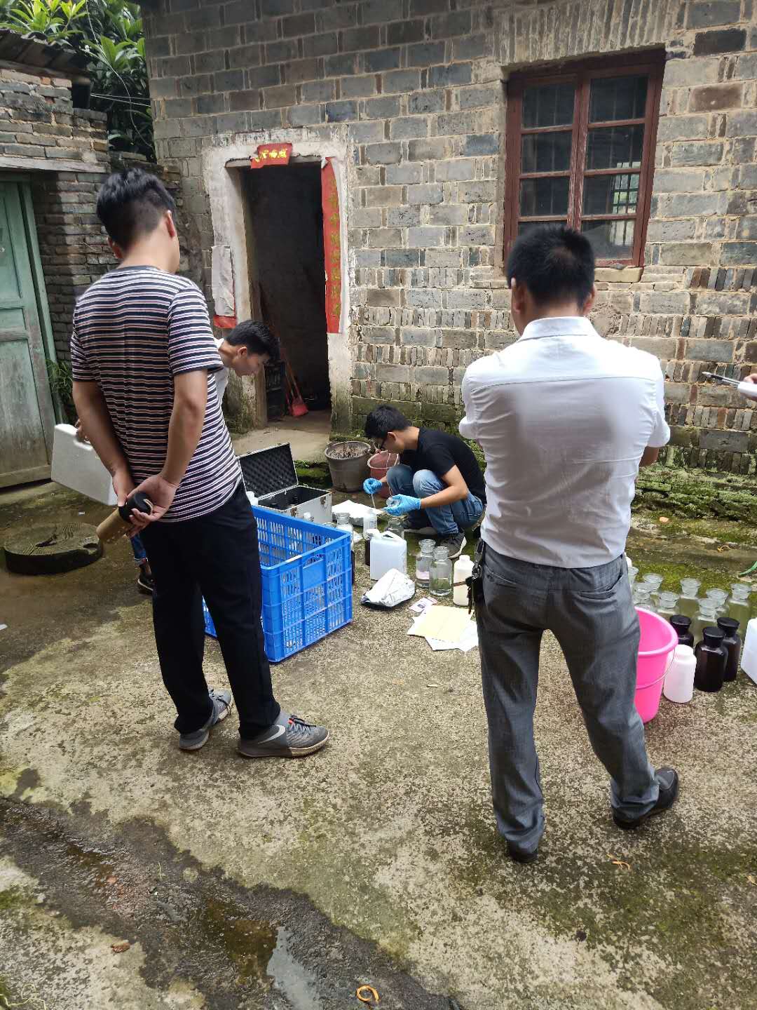 水利部暗访组来山砀镇检测水质