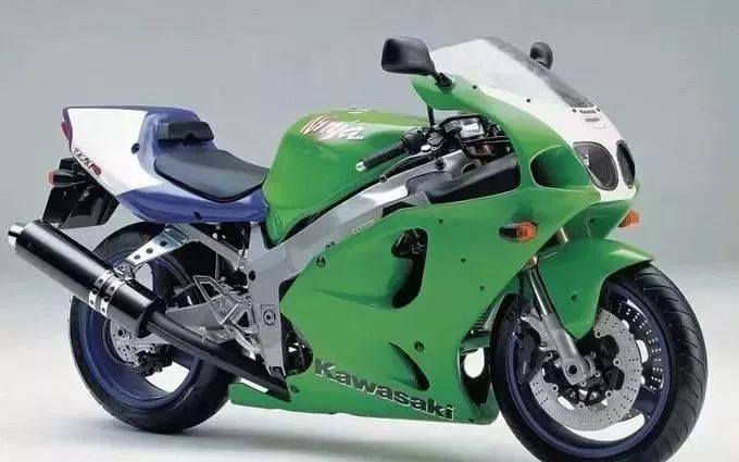 经典车型回顾川崎zx7rr