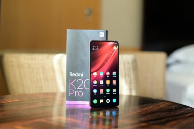 redmik20pro亮相性能最強855新機盧偉冰真剛