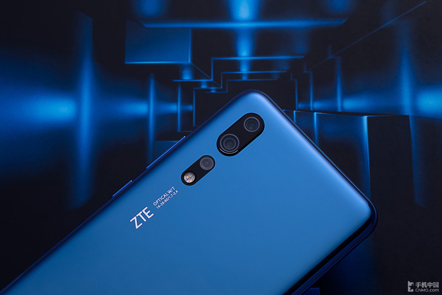 领跑5g新时代中兴天机axon10pro图赏