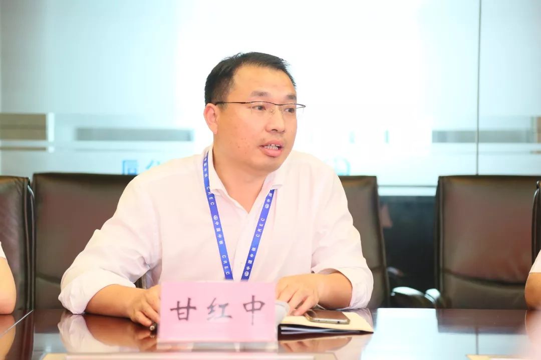 公司总经理魏广造,总工程师申旭明,西南交通大学就业处副处长黄春蓉及