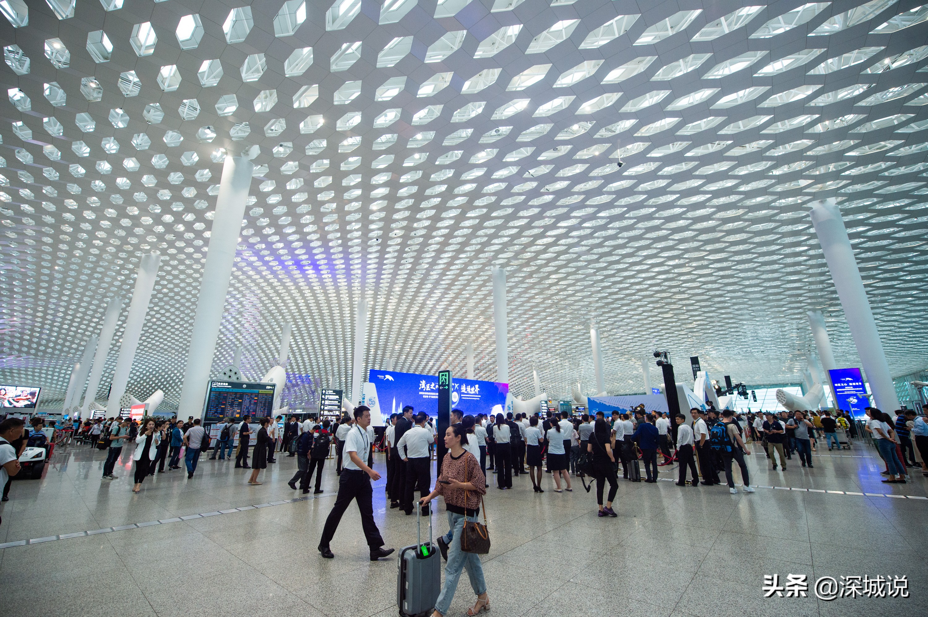 深圳机场近年来国际航线增势喜人,通达全球50城,未来更值得期待