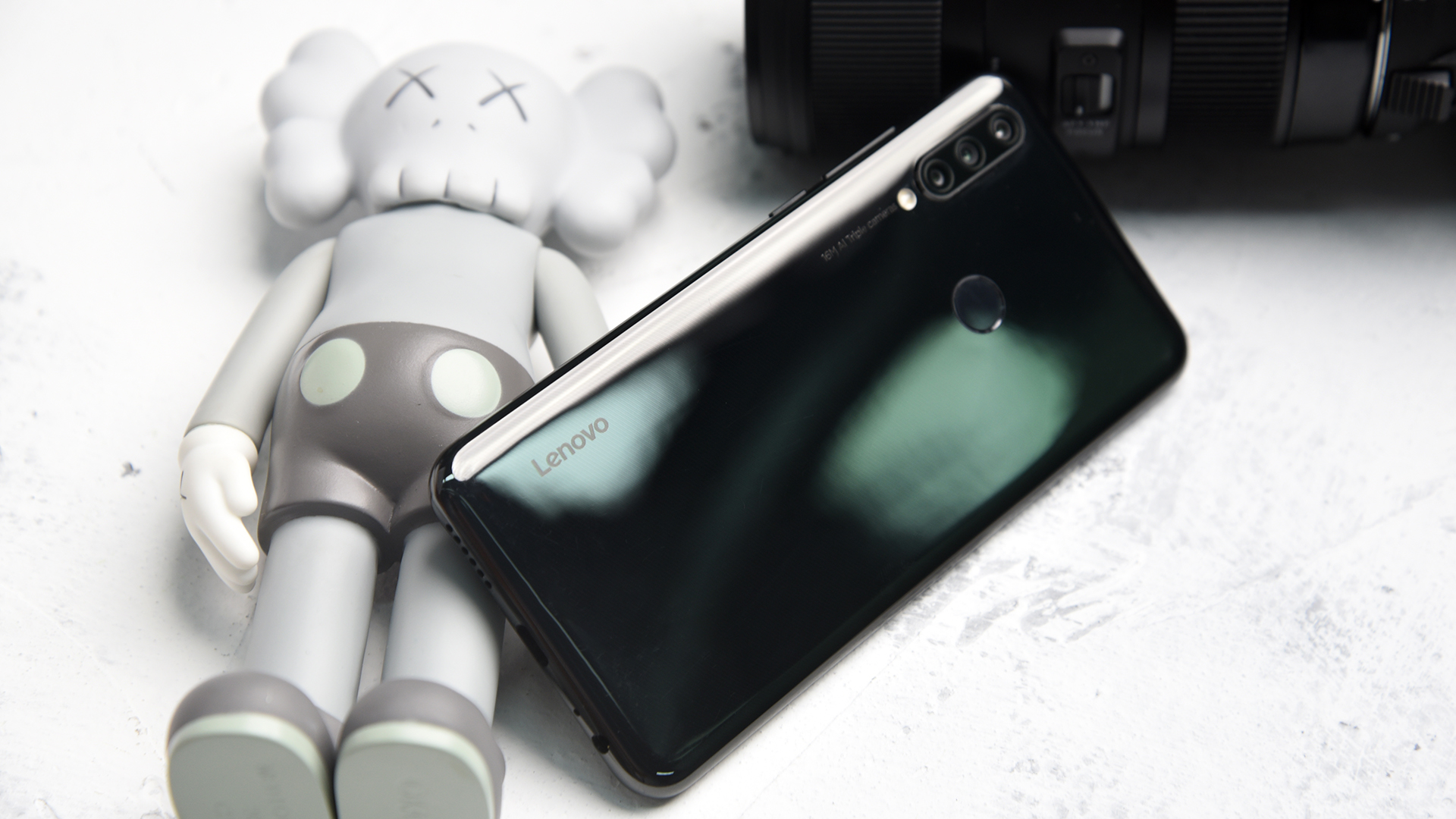 联想z6青春版体验双频定位芯片加持时尚又强悍