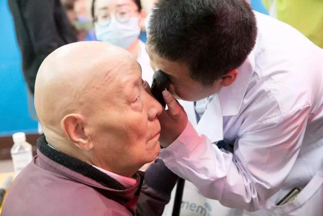 眼睛模糊警惕这7种情况!_视力