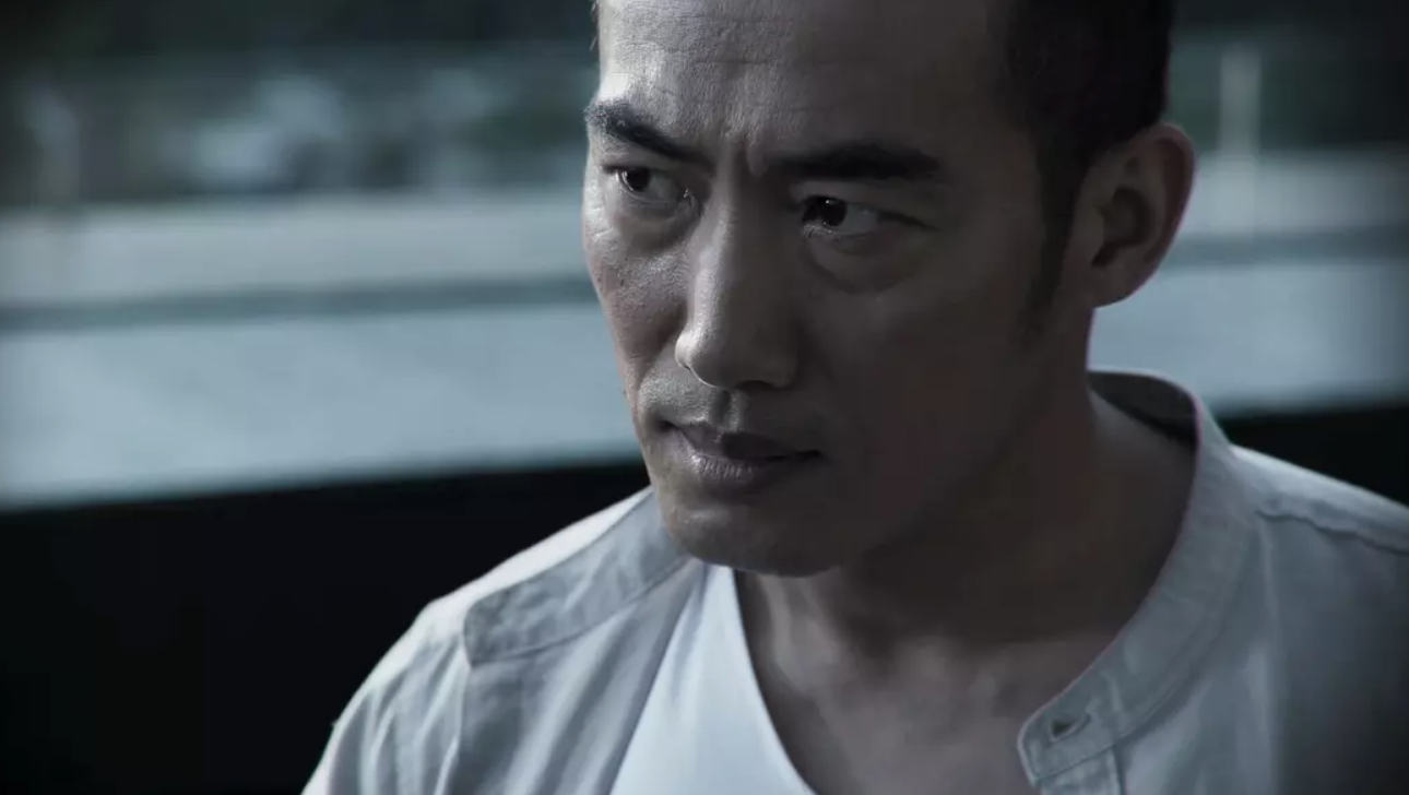 原创破冰行动中4位警察的不同选择正与邪就在一念之间