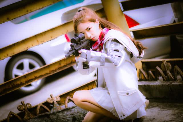 超酷的小姐姐,看起来就很不好惹的样子,女王气势十足!