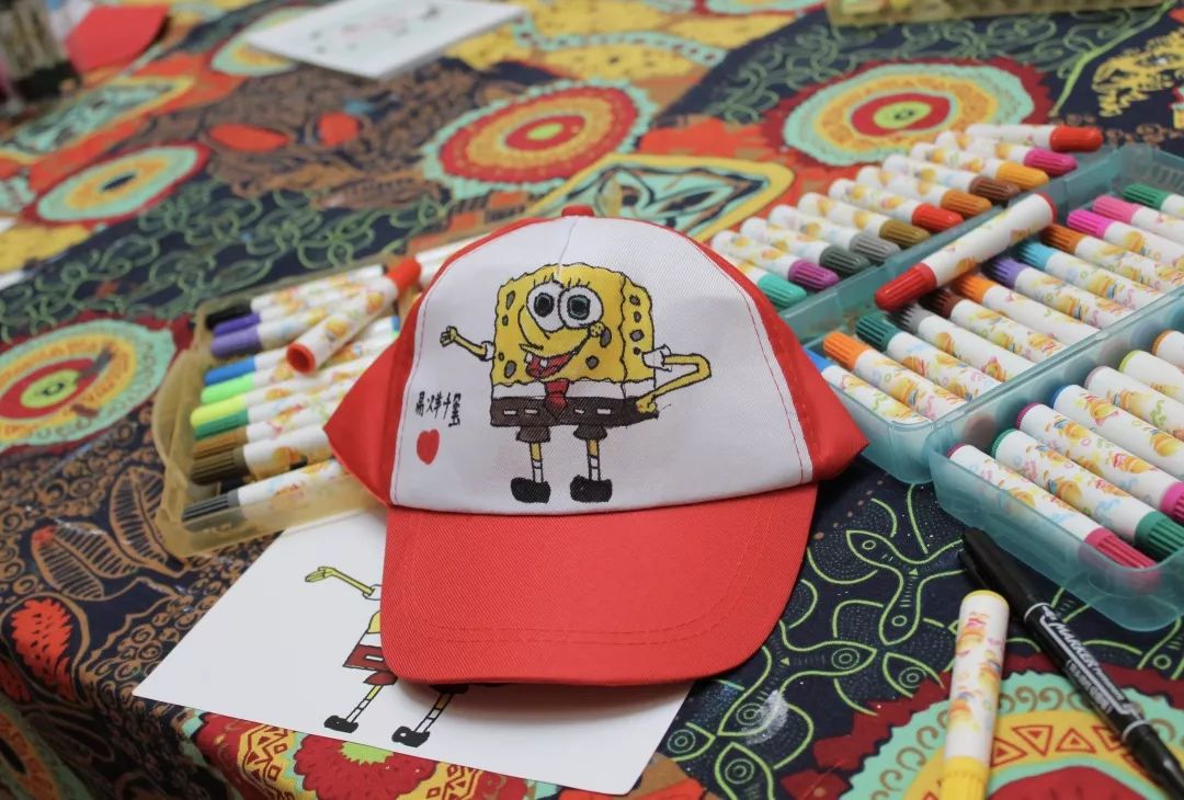 走到哪都像是在度假夏日带上一顶自制遮阳帽把简简单单的帽子变成独一