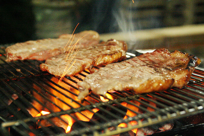 重庆炭火烤肉图片