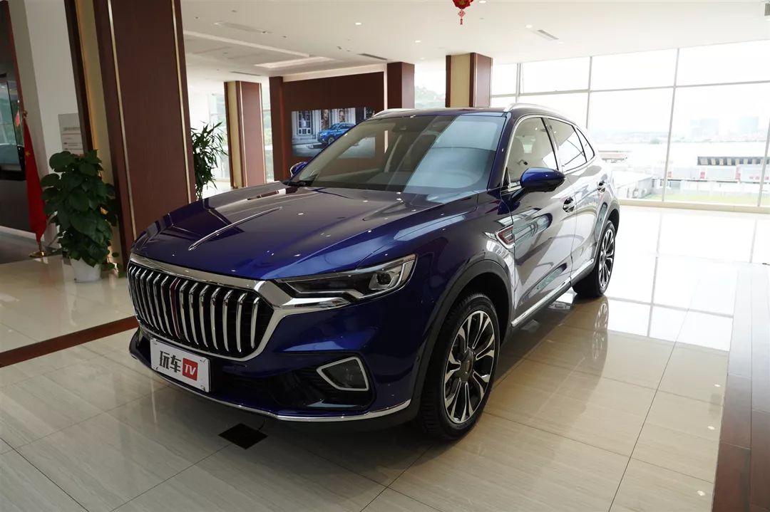 对标x3q5l18万的红旗suv赶紧看看实车