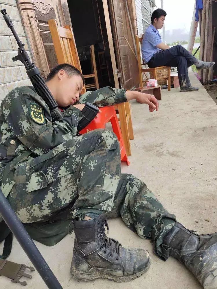 洞口525重案追捕现场那最美最动人的瞬间