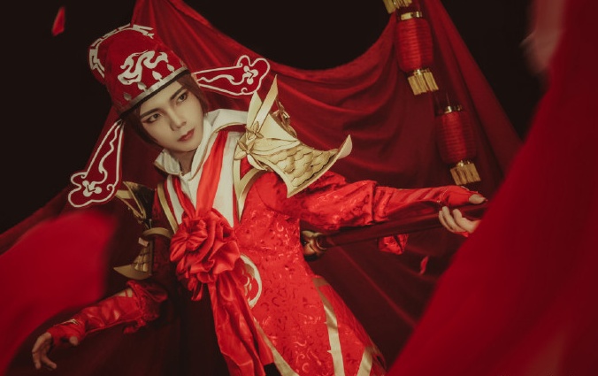 王者荣耀猴子cos,网友:这猴子暴击无敌,因为他有大圣娶亲皮肤_孙悟空