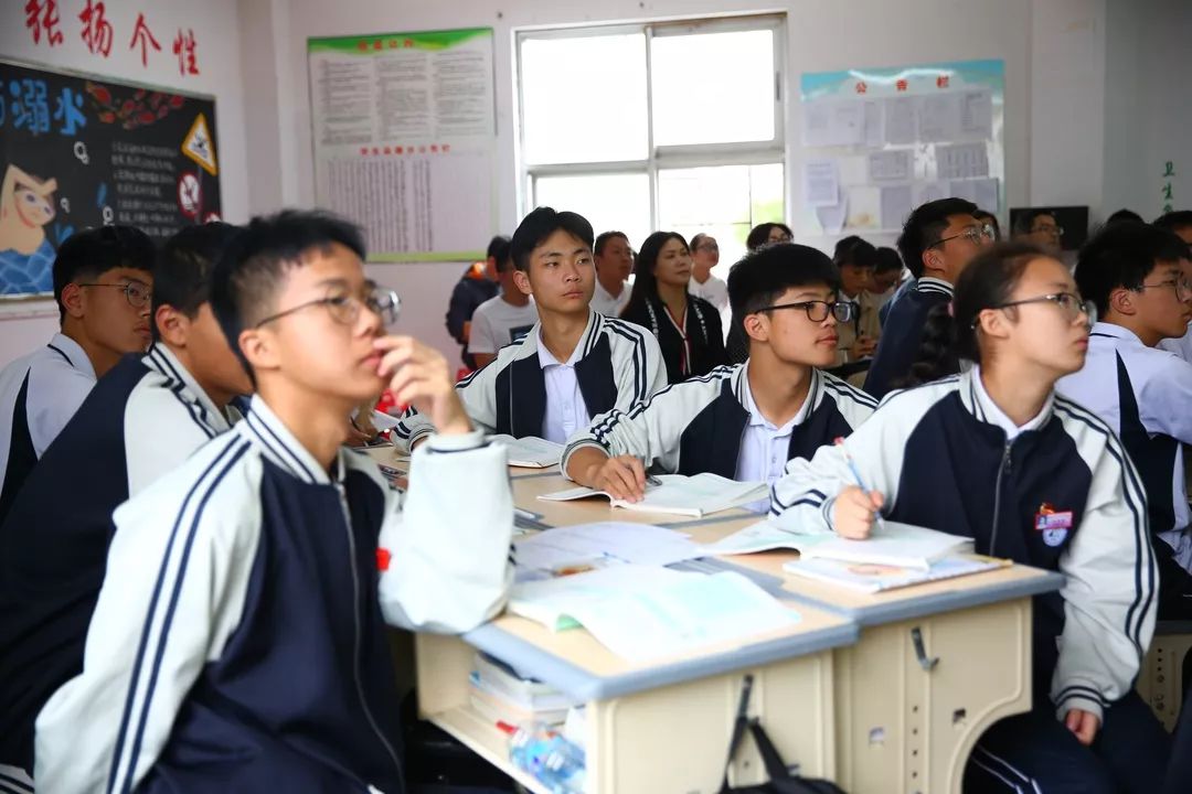 市中职课堂"小组合作有效性"专题教学研讨活动在市中等职技校举行