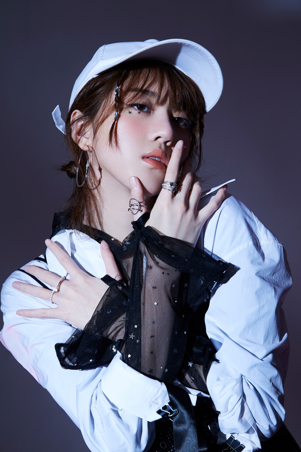 李凯馨变身星际少女 演绎宇宙穿梭奇遇记