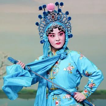 端午限定丨京淮合演《白蛇传》各展所长,交融呈现_上海京剧院