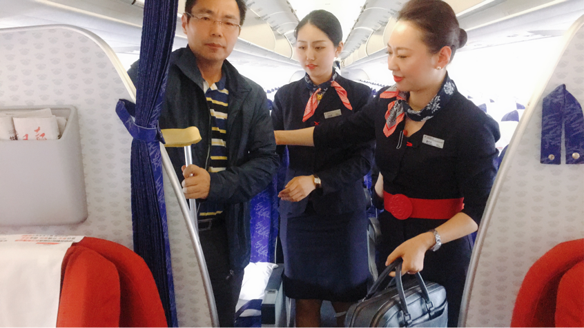 东航江苏客舱温馨服务特殊旅客