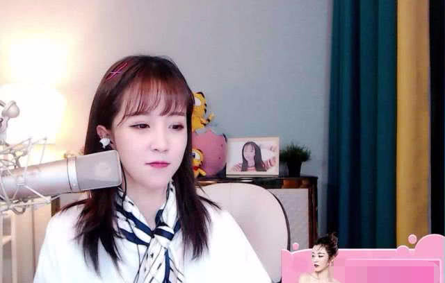 已经搭上uzi女朋友,被"封杀"生活也依旧潇洒_虎牙