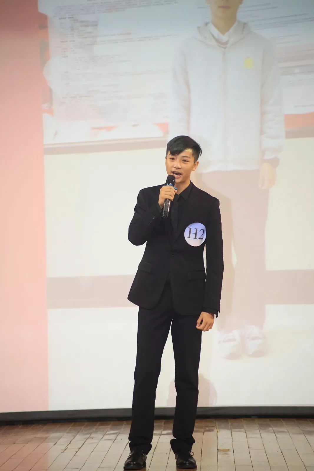 枫叶教育集团第一届英语演讲比赛成功举办