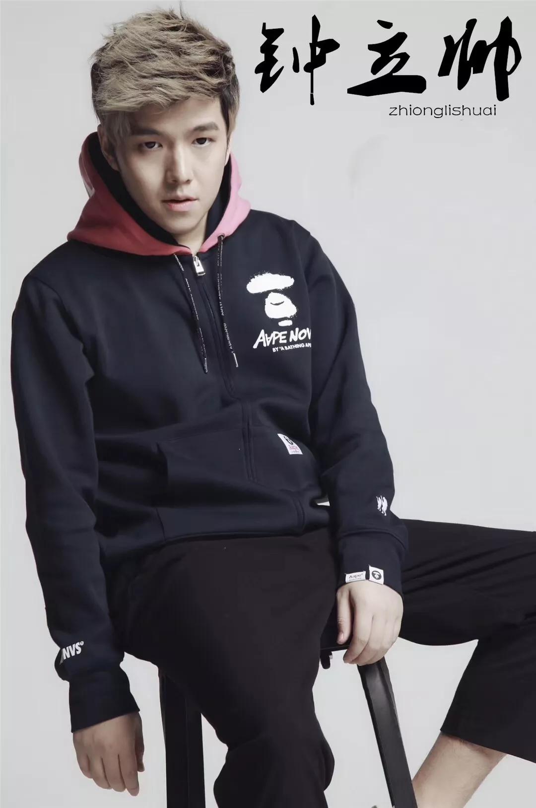 原创音乐人,当红主播,餐厅老板,这个宁波歌手的十年音乐路._钟立帅