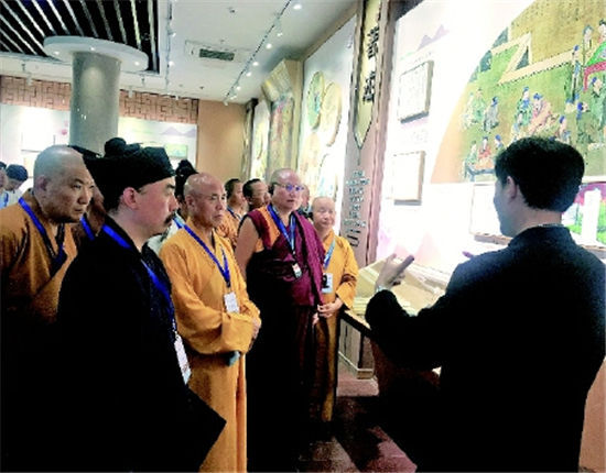 五大宗教代表人士畅谈“传统文化浸润宗教”_中国