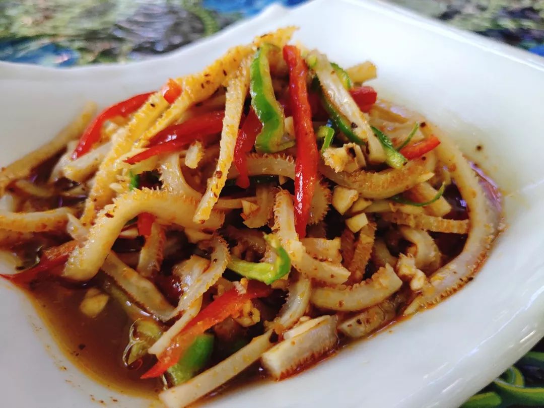 素炒毛白菜--凉拌茄子-加了很多蒜蓉的凉拌茄子,清爽.