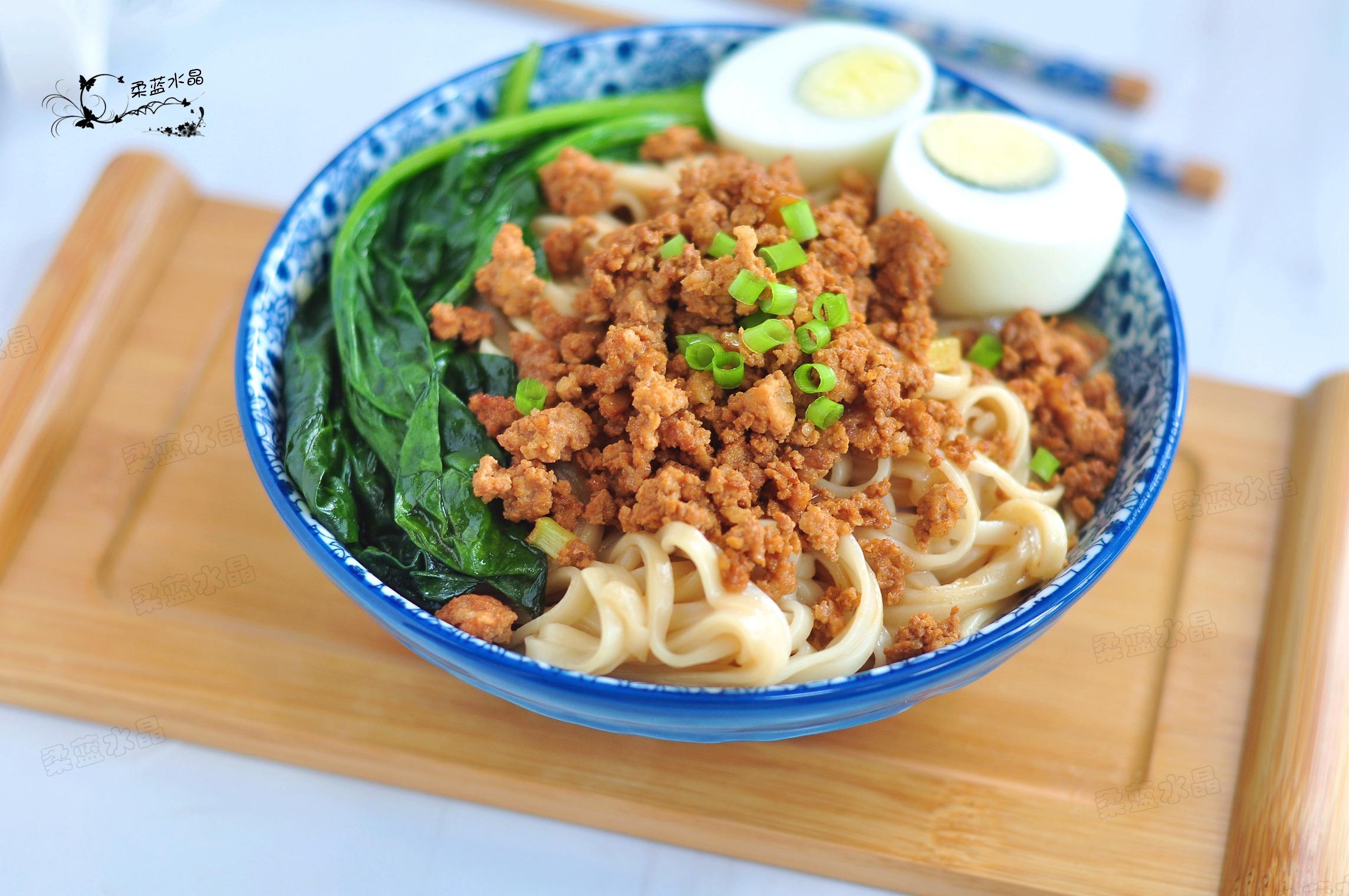 吃面条不麻烦,这样做省时又省事,老公连吃两大碗_挂面