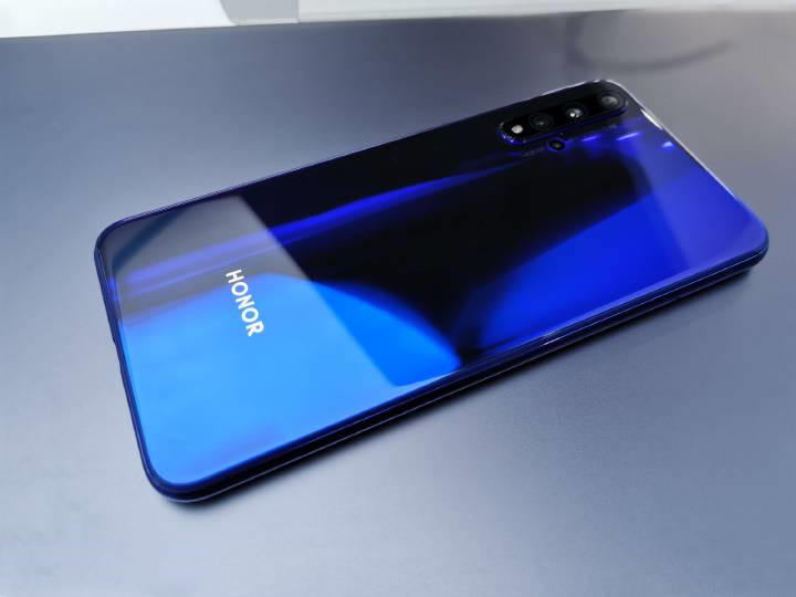 华为荣耀20系列首发配备自研超级蓝牙连接距离可达138米