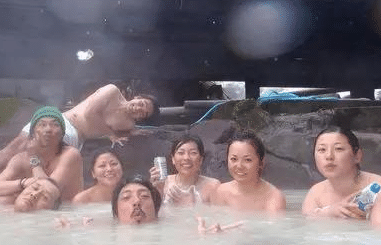 看看日本温泉男女共浴