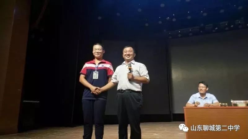 立志正能量聊城二中校长助理文苑高中校长郭立志专题片