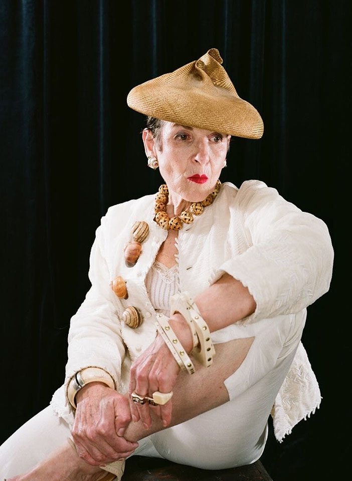 这位69岁老奶奶厉害了!衣品优雅精致,穿起中国风比国人更有范!