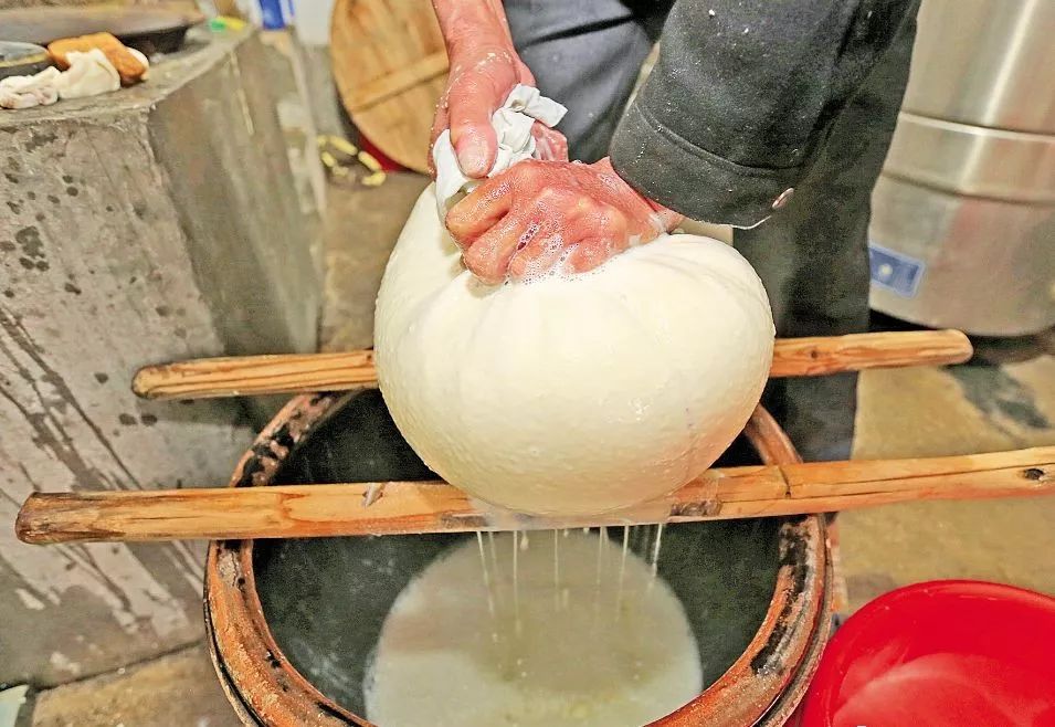 非遗动态客家人就好这口兴宁大坪布骆包子豆腐