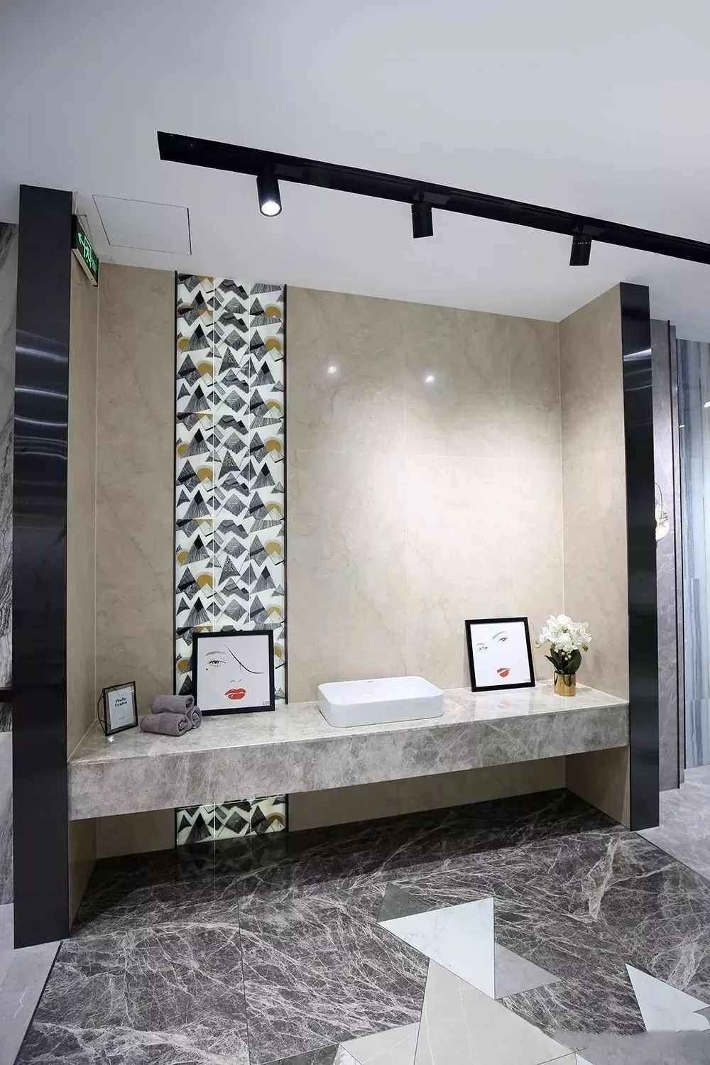 品牌推荐通利大理石瓷砖新时代新人居生活