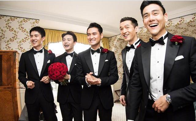 胡歌也是作为伴郎出现,更出现了历史最帅伴郎团的称号