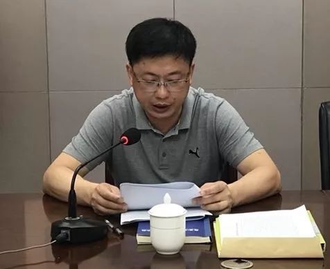 镇党委书记李磊坚,镇长谢世华,党委副书记杨再忠等留家领导班子成员