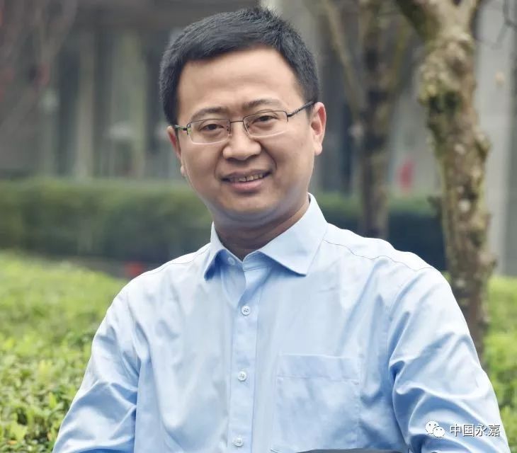 学生迟到怎么办永嘉中学这位谢黑子老师有自己的招儿