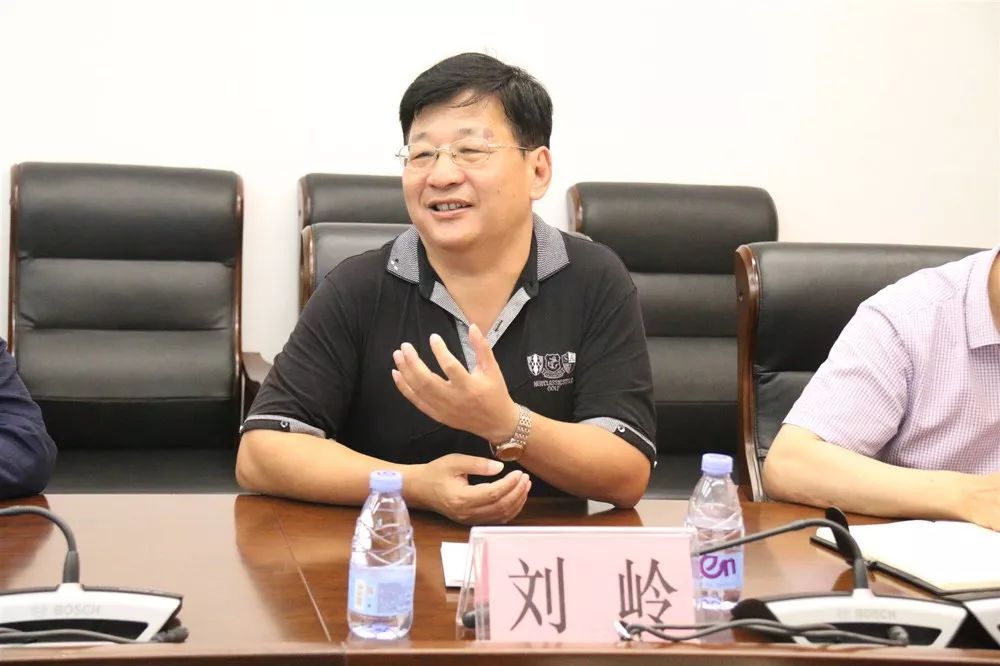 罗湖公安分局副局长袁良来罗湖中医院检查指导治安防范工作