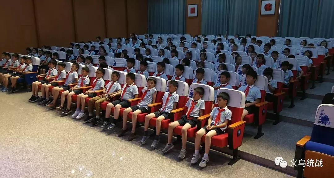 【三服务 百千万】"金色服务 书香童年"民革义乌基层委为田心小学生过