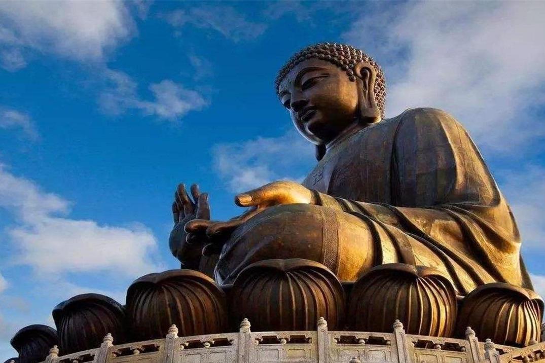 世界上最高的释迦摩尼佛,佛身384米,就坐落在东北