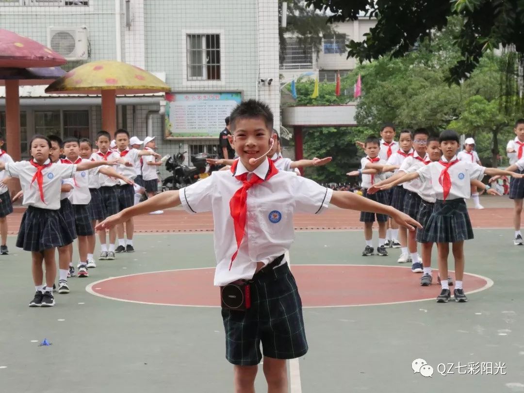 阳光动态丨每天锻炼一小时争做阳光好少年钦州市实验小学举行2019年