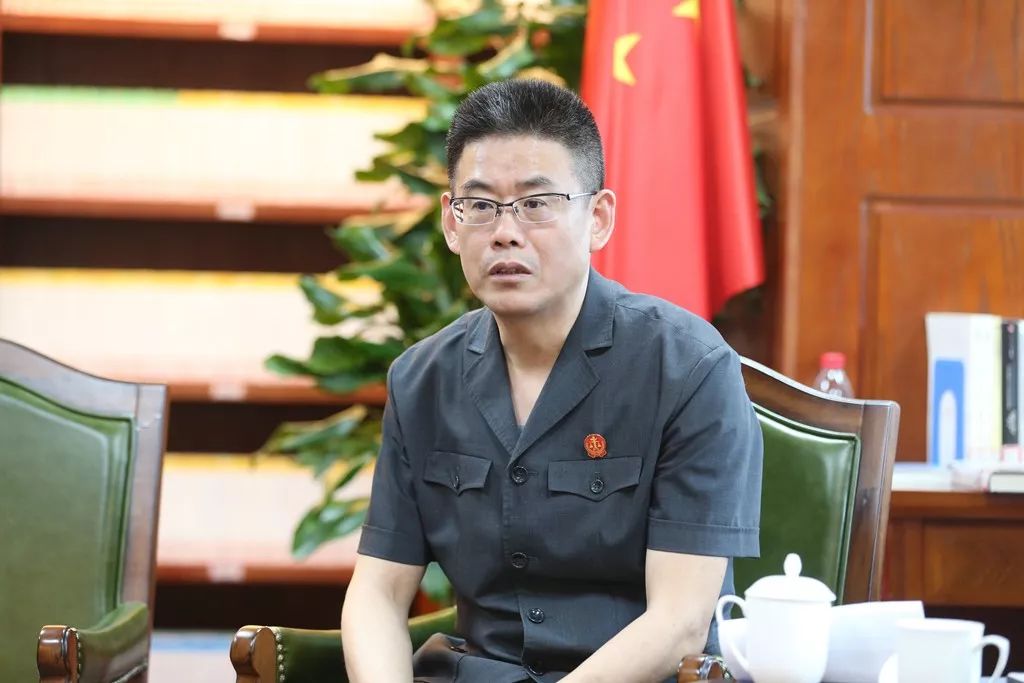 党组成员,政治部负责人 戴国尚秀云老师坚持不懈开展