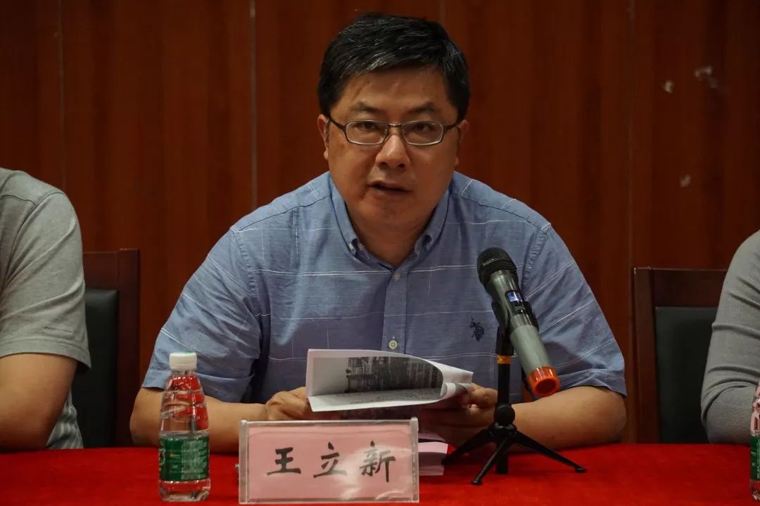 团省委宣传部主任科员唐大军老师,党委学生工作部副部长李宏伟老师