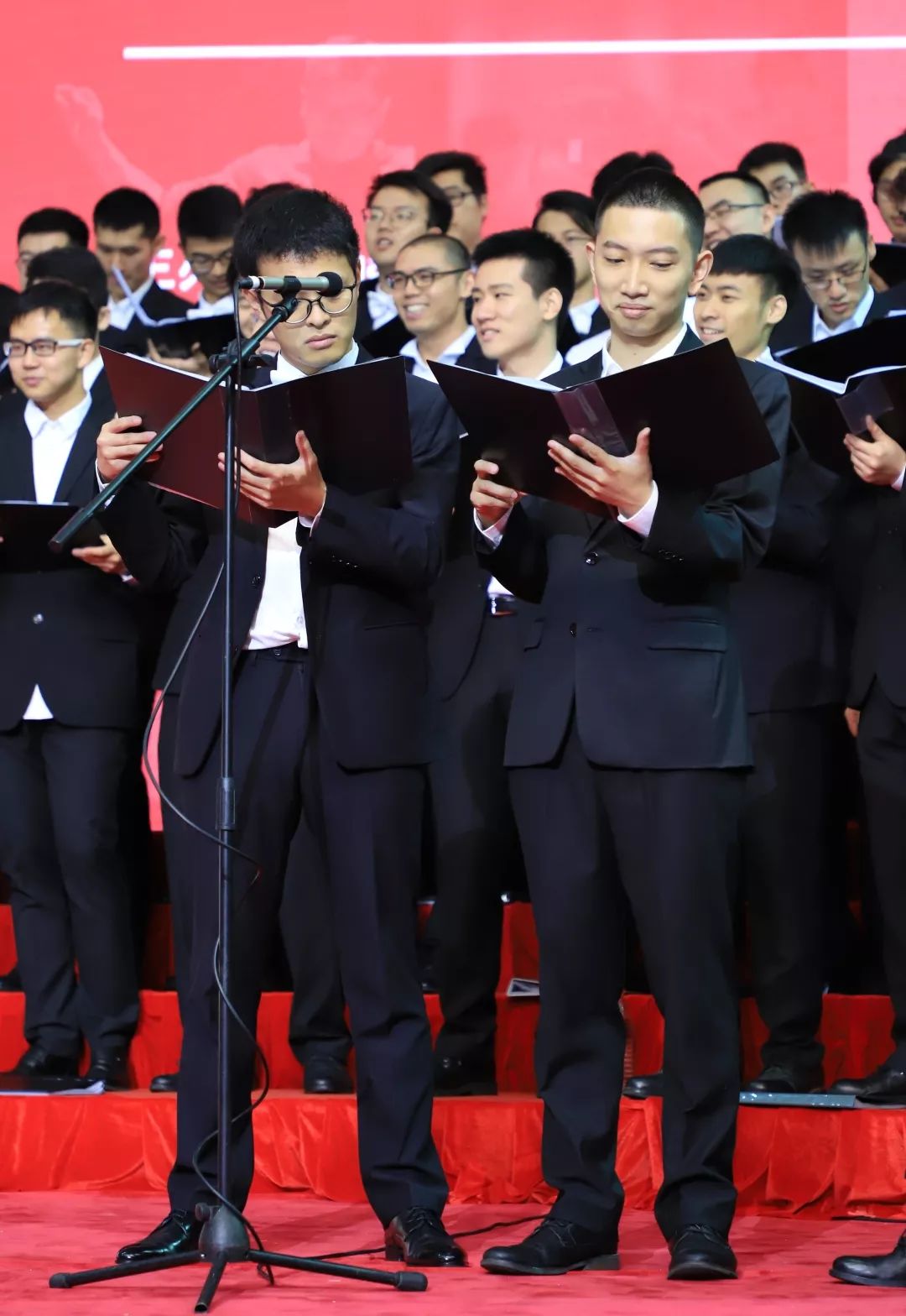 一转眼10年了在复旦没听过echo合唱的人举个手