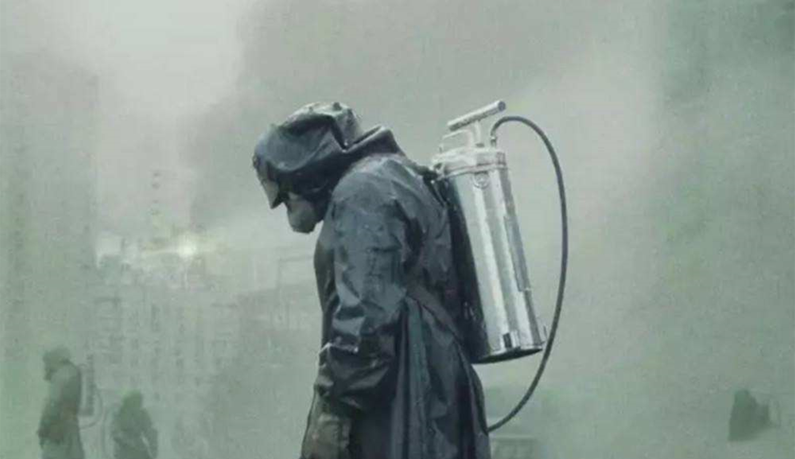 划重点四:消防员一碰石墨,手就烂了呢?